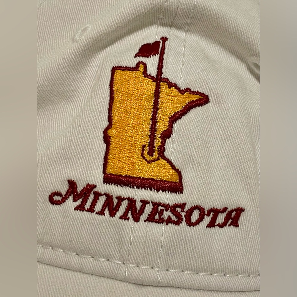 White Hat with Maroon and Gold Minnesota Golden Gophers Embroidered Logo - Picture 2 of 4